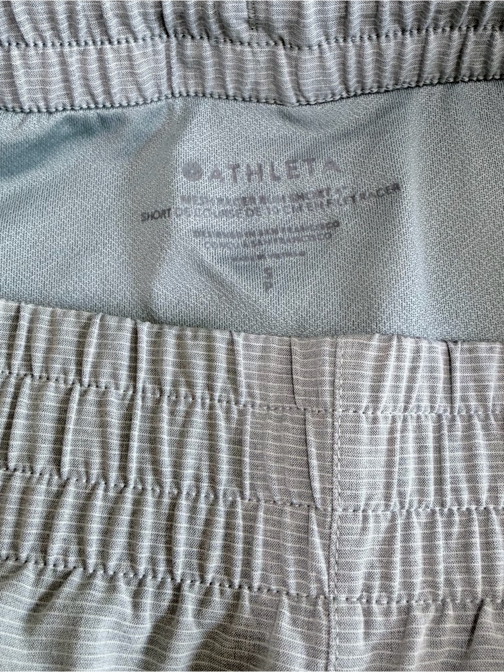 Athleta Mesh Racer Run Mid Rise Short - Picture 4 of 4